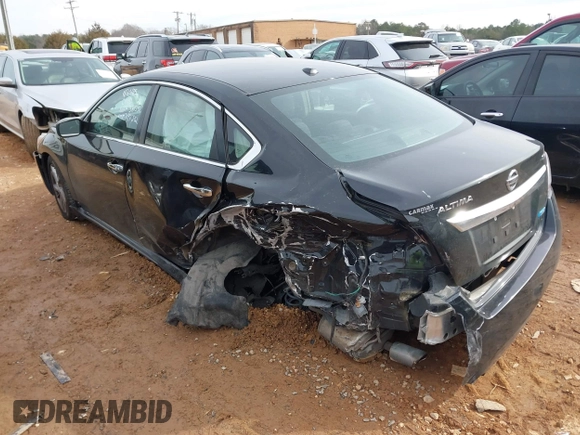 2013 Nissan Altima SV with VIN 1N4AL3AP8DC297232, listed as a IAAI auction lot 41410896 with 138,968 mi miles and . Bid and sale history available at carsss.com. Image 3.