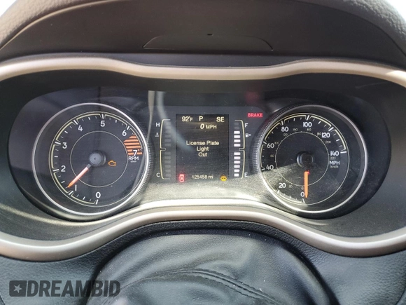 2017 Jeep Cherokee Sport z VIN 1C4PJMAB3HW601351, wystawiony jako Copart lot #60894095 z przebiegiem 125 458 mil mil oraz Szkoda całkowita • Salvage title. Historia ofert i sprzedaży dostępna na DreamBid. Obrazek 9.