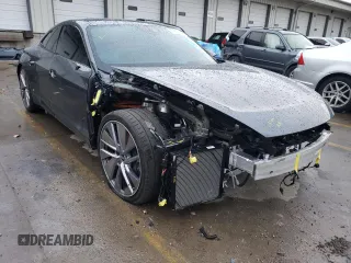 2022 Audi e-tron GT Prestige z VIN WAUEJBFWXN7005938, wystawiony jako Copart lot #72659842 z przebiegiem Nie podano mil oraz . Historia ofert i sprzedaży dostępna na DreamBid. Obrazek 4.