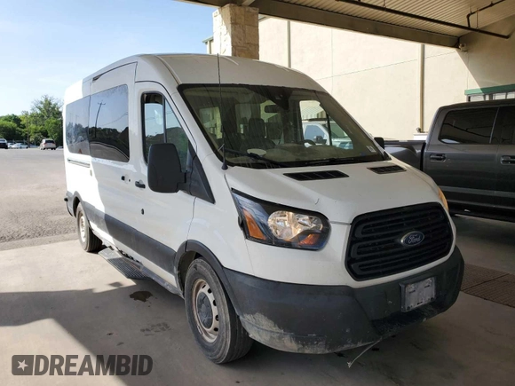 2019 Ford Transit Passenger XL z VIN 1FBAX2CM8KKA85224, wystawiony jako IAAI lot #42845272 z przebiegiem 142 658 mil mil oraz . Historia ofert i sprzedaży dostępna na DreamBid. Obrazek 15.