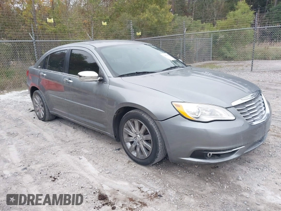2013 Chrysler 200 Limited with VIN 1C3CCBCG4DN589768, listed as a IAAI auction lot 41201743 with 203,443 mi miles. Bid and sale history available at carsss.com. Image 1.
