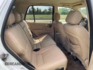 2000 Mercedes-Benz M-Class with VIN 4JGAB72E8YA154277, listed as a Copart auction lot 85389754 with 0 mi miles and Clean Title. Bid and sale history available at carsss.com. Image 6.