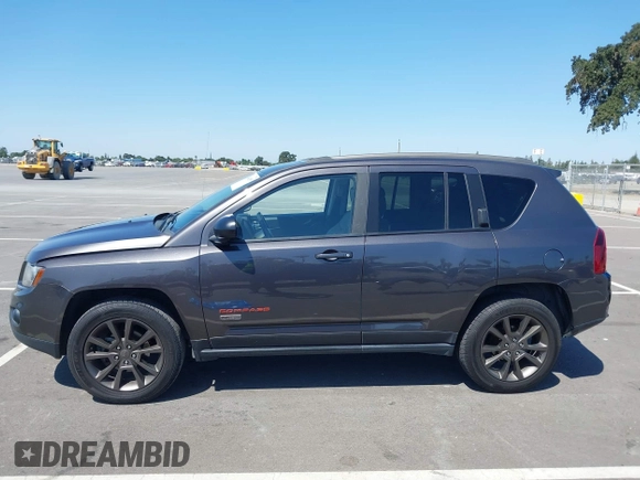 2016 Jeep Compass Sport SE z VIN 1C4NJDBBXGD729747, wystawiony jako IAAI lot #42642509 z przebiegiem 157 774 mil mil oraz . Historia ofert i sprzedaży dostępna na DreamBid. Obrazek 14.