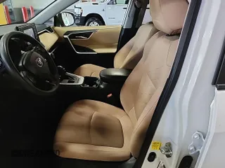 2021 Toyota RAV4 XLE with VIN 2T3P1RFV9MC225054, listed as a IAAI auction lot 42843938 with 113,443 mi miles and . Bid and sale history available at DreamBid. Image 1.