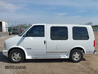 1995 Chevrolet Astro Cargo Van with VIN 1GBDM19W2SB148388, listed as a IAAI auction lot 42126915 with 135,062 mi miles. Bid and sale history available at carsss.com. Image 14.