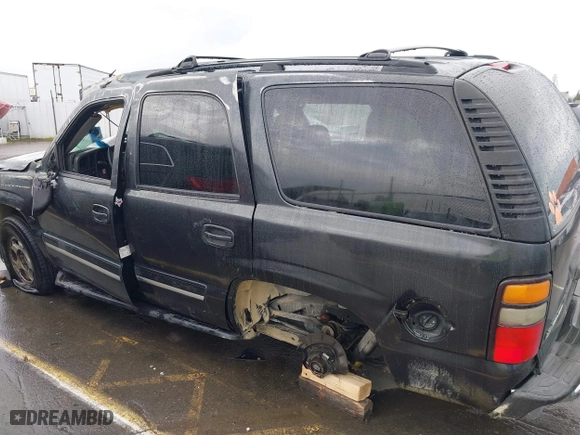 2005 Chevrolet Tahoe Z71 with VIN 1GNEC13T15R205653, listed as a IAAI auction lot 41808672 with 210,261 mi miles. Bid and sale history available at carsss.com. Image 15.