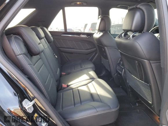 2014 Mercedes-Benz M 63 AMG z VIN 4JGDA7EB3EA335025, wystawiony jako Copart lot #42157645 z przebiegiem 84 338 mil mil oraz Szkoda całkowita • Salvage title. Historia ofert i sprzedaży dostępna na DreamBid. Obrazek 11.