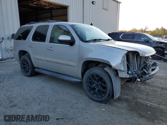 2007 GMC Yukon SLE with VIN 1GKFC13J07J321220, listed as a Copart auction lot 88033985 with 211,583 mi miles and Salvage Title. Bid and sale history available at carsss.com. Image 4.