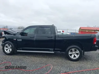 2013 Ram 1500 Sport z VIN 1C6RR7UT7DS722948, wystawiony jako IAAI lot #41779347 z przebiegiem 66 131 mil mil oraz . Historia ofert i sprzedaży dostępna na DreamBid. Obrazek 14.