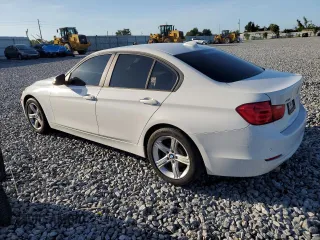 2014 BMW 3 Series 328i xDrive z VIN WBA3B5G53ENS07740, wystawiony jako Copart lot #61913665 z przebiegiem 149 874 mil mil oraz Czysty tytuł • Clean title. Historia ofert i sprzedaży dostępna na DreamBid. Obrazek 2.