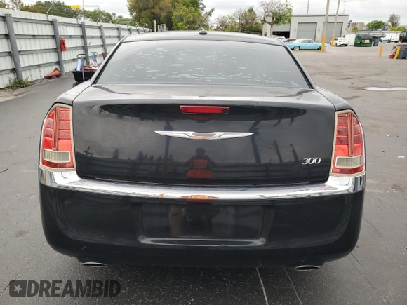 2014 Chrysler 300 with VIN 2C3CCAAG3EH373465, listed as a Copart auction lot 55664055 with 118,284 mi miles and Clean Title. Bid and sale history available at DreamBid. Image 6.