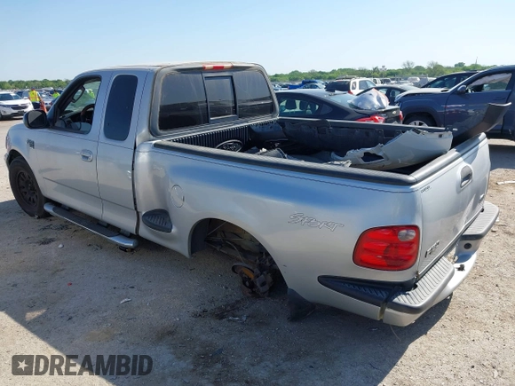 2003 Ford F-150 XL с VIN 1FTRX07W83KB40268, выставлен на аукционе IAAI как лот 42009163 с пробегом 243 836 миль миль и . История ставок и продаж доступна на DreamBid. Изображение 3.