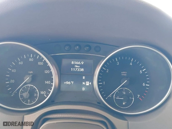 2011 Mercedes-Benz M-Class ML 350 with VIN 4JGBB5GB0BA667442, listed as a IAAI auction lot 39437525 with 117,338 mi miles. Bid and sale history available at carsss.com. Image 7.