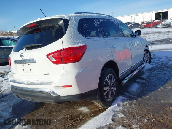 2017 Nissan Pathfinder SV z VIN 5N1DR2MM9HC673360, wystawiony jako IAAI lot #41834138 z przebiegiem 133 635 mil mil oraz . Historia ofert i sprzedaży dostępna na DreamBid. Obrazek 4.