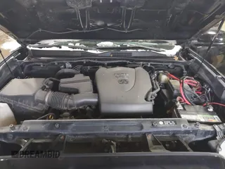 2016 Toyota Tacoma SR with VIN 3TMCZ5AN5GM037336, listed as a IAAI auction lot 41599492 with 76,262 mi miles. Bid and sale history available at carsss.com. Image 10.