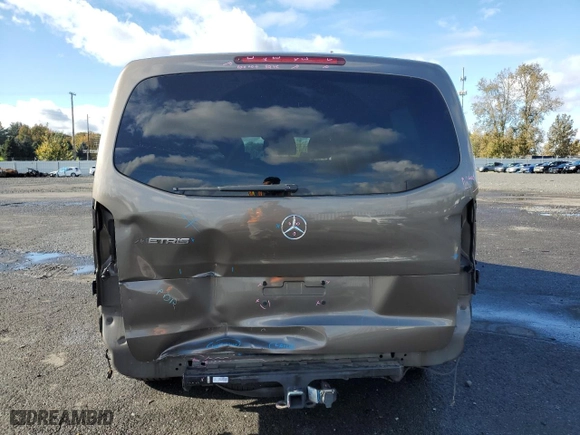 2016 Mercedes-Benz Metris Passenger Van with VIN WD4PG2EE8G3090796, listed as a Copart auction lot 77821564 with NaN miles and Salvage Title. Bid and sale history available at carsss.com. Image 6.