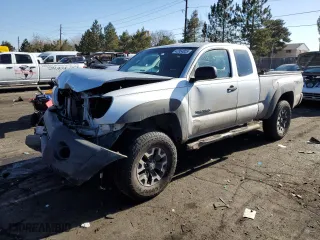 2006 Toyota Tacoma with VIN 5TEUX42N86Z166627, listed as a Copart auction lot 42954825 with 168,674 mi miles and Salvage Title. Bid and sale history available at carsss.com. Image 1.