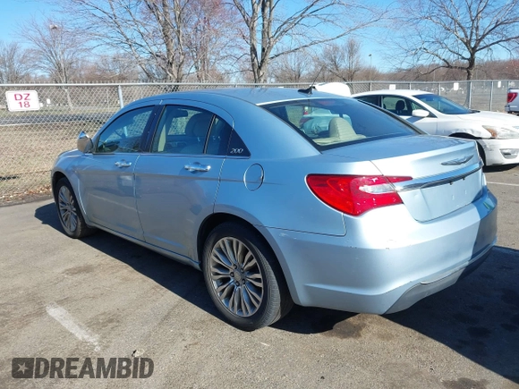 2012 Chrysler 200 Limited with VIN 1C3CCBCBXCN303781, listed as a IAAI auction lot 41807257 with 199,751 mi miles. Bid and sale history available at carsss.com. Image 3.
