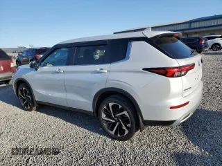 2024 Mitsubishi Outlander SE z VIN JA4J4VA83RZ020109, wystawiony jako Copart lot #52234285 z przebiegiem 4 910 mil mil oraz Szkoda całkowita • Salvage title. Historia ofert i sprzedaży dostępna na DreamBid. Obrazek 2.