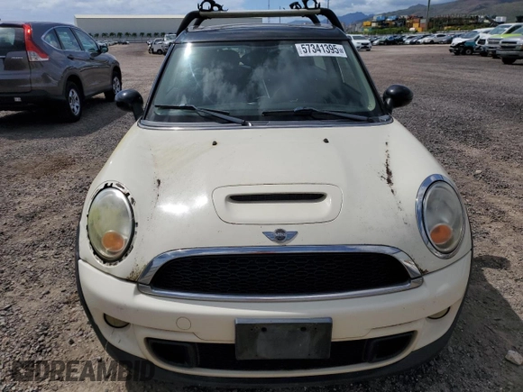 2012 MINI Clubman S z VIN WMWZG3C59CTY32075, wystawiony jako Copart lot #57341395 z przebiegiem 101 933 mil mil oraz Szkoda całkowita • Salvage title. Historia ofert i sprzedaży dostępna na DreamBid. Obrazek 5.