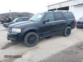 2012 Lincoln Navigator z VIN 5LMJJ2J50CEL04050, wystawiony jako IAAI lot #41659496 z przebiegiem 177 120 mil mil oraz . Historia ofert i sprzedaży dostępna na DreamBid. Obrazek 17.