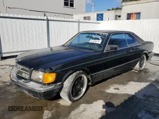 1982 Mercedes-Benz 380 380SEC z VIN WDBCA43A1CB001087, wystawiony jako Copart lot #45136875 z przebiegiem 62 765 mil mil oraz Tytuł czysty. Historia ofert i sprzedaży dostępna na DreamBid. Obrazek 1.
