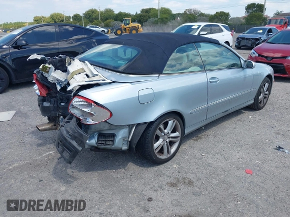 2008 Mercedes-Benz CLK 350 с VIN WDBTK56F28T088641, выставлен на аукционе IAAI как лот 41797102 с пробегом 136 971 миль миль и . История ставок и продаж доступна на DreamBid. Изображение 4.