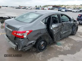 2017 Nissan Sentra SR z VIN 3N1AB7AP4HY281064, wystawiony jako IAAI lot #42119460 z przebiegiem 91 791 mil mil oraz . Historia ofert i sprzedaży dostępna na DreamBid. Obrazek 4.