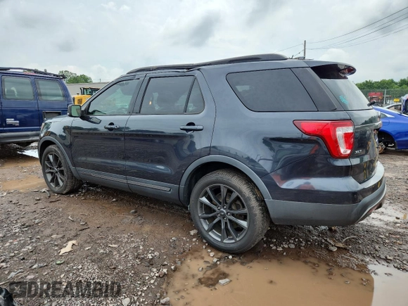 2017 Ford Explorer XLT z VIN 1FM5K8D85HGC44398, wystawiony jako Copart lot #62710735 z przebiegiem 66 978 mil mil oraz Szkoda całkowita • Salvage title. Historia ofert i sprzedaży dostępna na DreamBid. Obrazek 2.