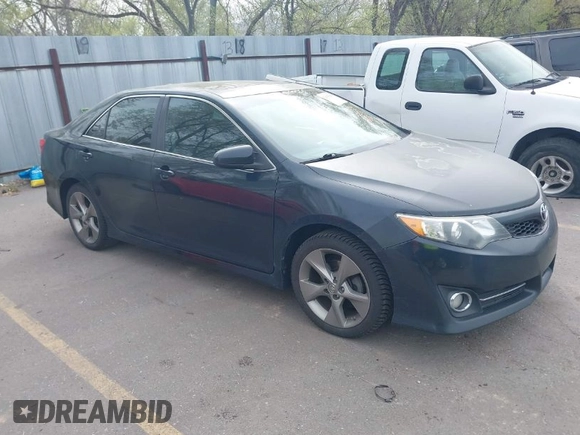 2012 Toyota Camry SE with VIN 4T1BK1FK6CU521590, listed as a IAAI auction lot 42035845 with 276,531 mi miles. Bid and sale history available at carsss.com. Image 1.