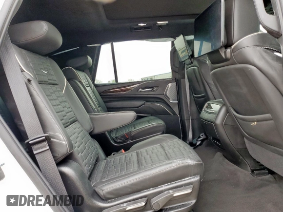 2024 Cadillac Escalade 4WD Sport Platinum z VIN 1GYS4GKL9RR231253, wystawiony jako Copart lot #51023045 z przebiegiem 11 616 mil mil oraz Szkoda całkowita • Salvage title. Historia ofert i sprzedaży dostępna na DreamBid. Obrazek 11.