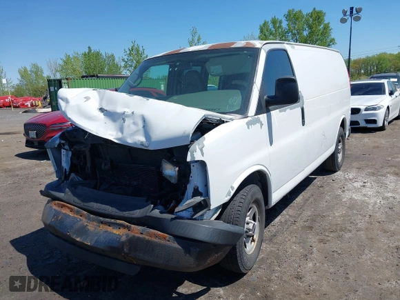 2007 GMC Savana Cargo with VIN 1GTFG15X471232980, listed as a IAAI auction lot 42097893 with 104,328 mi miles. Bid and sale history available at carsss.com. Image 2.