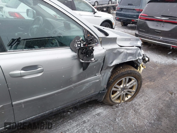 2012 Volvo XC90 with VIN YV4952CZ5C1622023, listed as a IAAI auction lot 41723883 with 188,644 mi miles and . Bid and sale history available at DreamBid. Image 12.