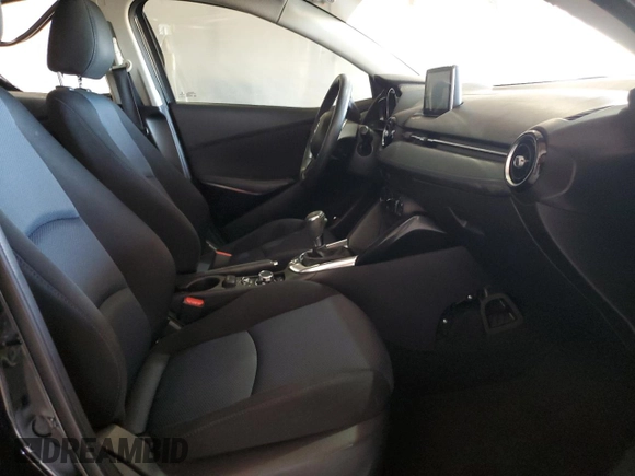 2016 Scion iA z VIN 3MYDLBZV3GY126714, wystawiony jako Copart lot #53955955 z przebiegiem 79 349 mil mil oraz Szkoda całkowita • Salvage title. Historia ofert i sprzedaży dostępna na DreamBid. Obrazek 7.