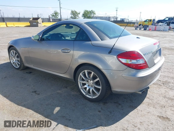 2006 Mercedes-Benz SLK 350 with VIN WDBWK56FX6F121510, listed as a IAAI auction lot 42086081 with 88,615 mi miles and . Bid and sale history available at DreamBid. Image 3.