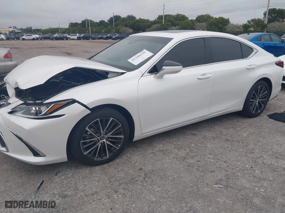 2025 Lexus ES with VIN 58ADZ1B19SU188830, listed as a IAAI auction lot 41360119 with 2,592 mi miles. Bid and sale history available at carsss.com. Image 2.
