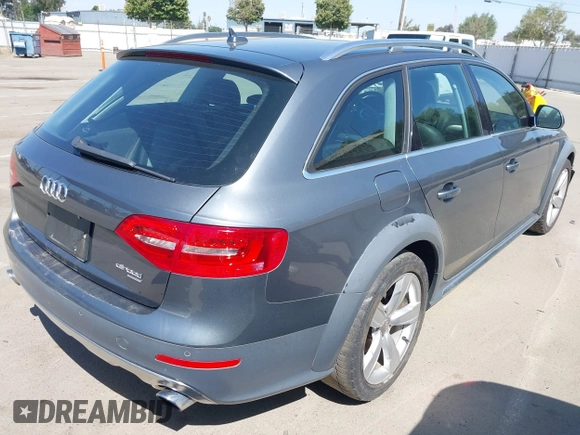 2013 Audi allroad A4 Premium Plus z VIN WA1UFAFL7DA044000, wystawiony jako IAAI lot #42346281 z przebiegiem 107 019 mil mil oraz . Historia ofert i sprzedaży dostępna na DreamBid. Obrazek 4.