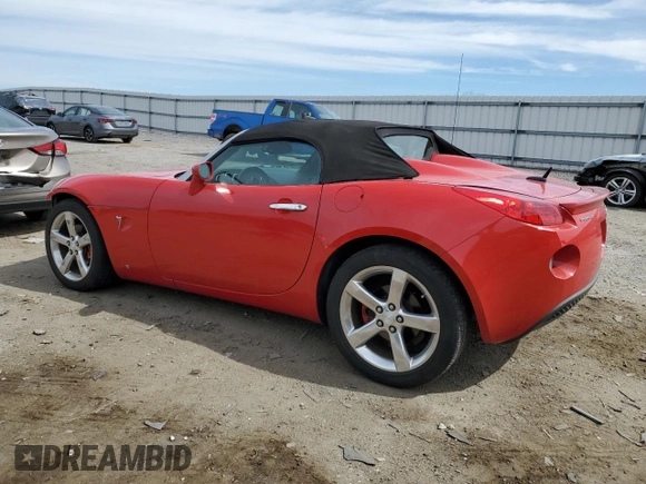 2008 Pontiac Solstice z VIN 1G2MB35B88Y107998, wystawiony jako Copart lot #49872315 z przebiegiem 70 788 mil mil oraz Czysty tytuł • Clean title. Historia ofert i sprzedaży dostępna na DreamBid. Obrazek 2.