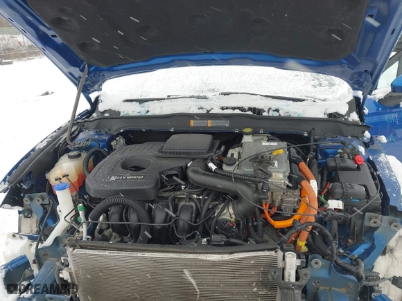 2018 Ford Fusion Hybrid S with VIN 3FA6P0UU8JR122342, listed as a IAAI auction lot 41355323 with 85,304 mi miles. Bid and sale history available at carsss.com. Image 10.