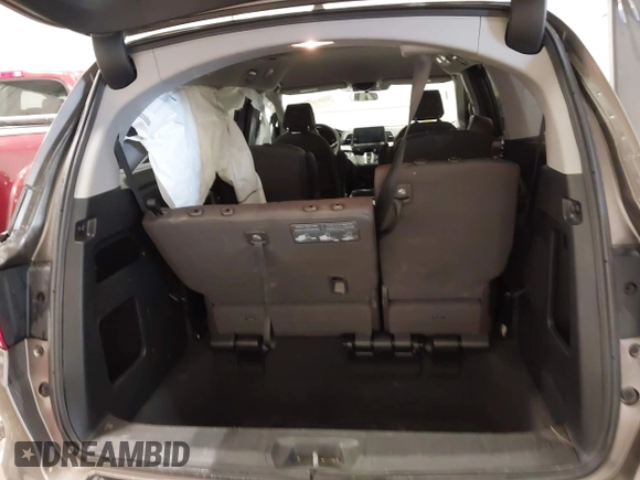 2019 Honda Odyssey EX with VIN 5FNRL6H56KB091734, listed as a IAAI auction lot 41992296 with 97,236 mi miles. Bid and sale history available at carsss.com. Image 17.