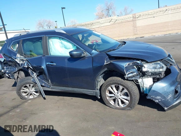 2016 Nissan Rogue SV with VIN KNMAT2MT5GP629279, listed as a IAAI auction lot 41670319 with 110,761 mi miles. Bid and sale history available at carsss.com. Image 14.