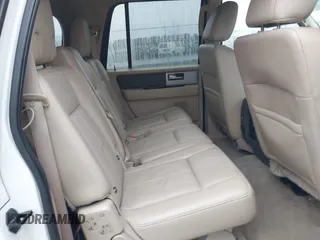 2014 Ford Expedition Max XLT z VIN 1FMJK1J54EEF51200, wystawiony jako IAAI lot #42014534 z przebiegiem 171 327 mil mil oraz . Historia ofert i sprzedaży dostępna na DreamBid. Obrazek 8.
