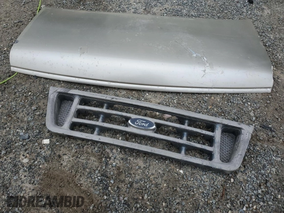 2007 Ford Econoline Passenger XL z VIN 1FMNE11W37DA78514, wystawiony jako Copart lot #88701135 z przebiegiem 192 339 mil mil oraz Szkoda całkowita • Salvage title. Historia ofert i sprzedaży dostępna na DreamBid. Obrazek 13.