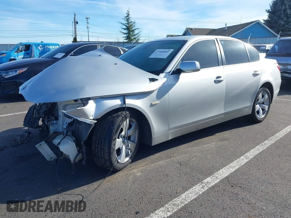 2007 BMW 5 Series 525i z VIN WBANE53517C661568, wystawiony jako IAAI lot #41560607 z przebiegiem Nie podano mil oraz . Historia ofert i sprzedaży dostępna na DreamBid. Obrazek 2.