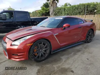 2015 Nissan GT-R Premium z VIN JN1AR5EF9FM280350, wystawiony jako Copart lot #58313634 z przebiegiem 83 387 mil mil oraz Szkody całkowita. Historia ofert i sprzedaży dostępna na DreamBid. Obrazek 1.