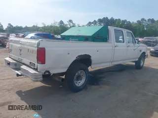 1996 Ford F-350 with VIN 1FTJW35F8TEA09134, listed as a IAAI auction lot 42120588 with 363,876 mi miles and . Bid and sale history available at DreamBid. Image 4.