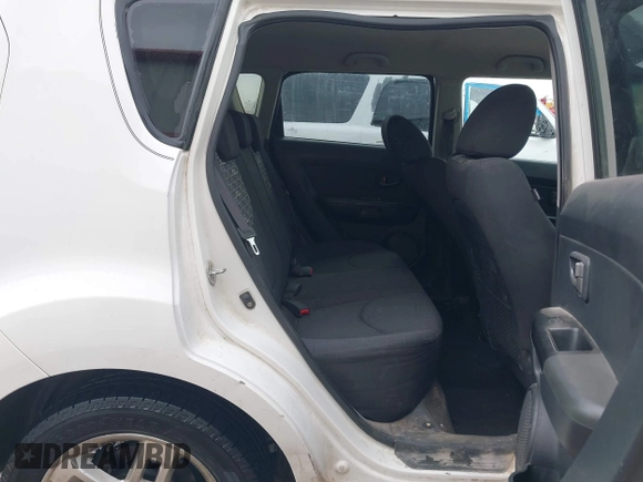 2010 Kia Soul + with VIN KNDJT2A21A7138288, listed as a IAAI auction lot 41922152 with 147,235 mi miles. Bid and sale history available at carsss.com. Image 8.