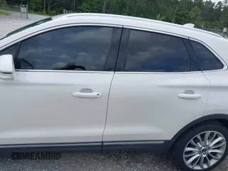 2018 Lincoln MKC Reserve с VIN 5LMCJ3C99JUL21527, выставлен на аукционе IAAI как лот 42170926 с пробегом 69 224 миль миль и . История ставок и продаж доступна на DreamBid. Изображение 15.