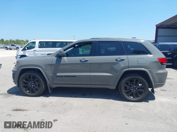 2020 Jeep Grand Cherokee Altitude with VIN 1C4RJFAG3LC141313, listed as a IAAI auction lot 41925706 with 61,000 mi miles. Bid and sale history available at carsss.com. Image 14.