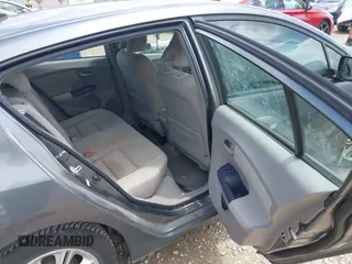 2010 Honda Insight EX with VIN JHMZE2H71AS008487, listed as a IAAI auction lot 42533409 with 95,765 mi miles and . Bid and sale history available at DreamBid. Image 8.